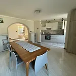 Amazing Corner *